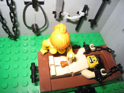 lego_torture_l.jpg